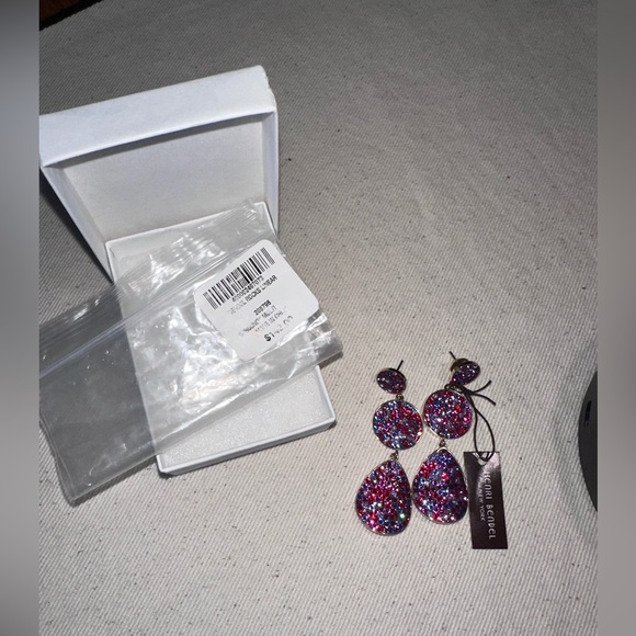 Henri Bendel “Rocks” Linear Crystal Earrings – NWT – $148 Retail ✨ - Picture 6 of 8